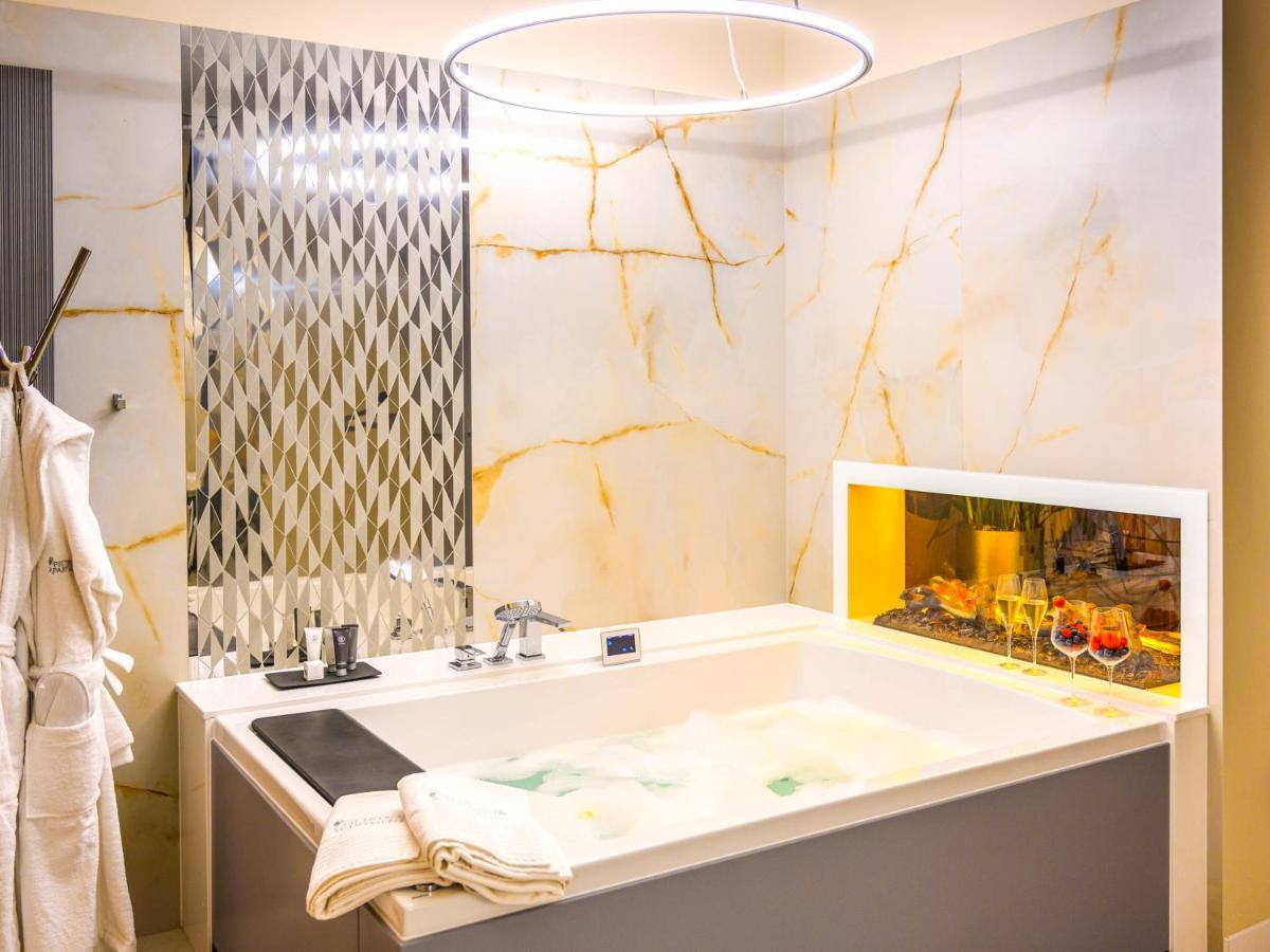 Pietryna Apartments Luxury - Sauna , Jacuzzi , Bezposrednio Przy Ul Piotrkowskiej Łódź Eksteriør billede